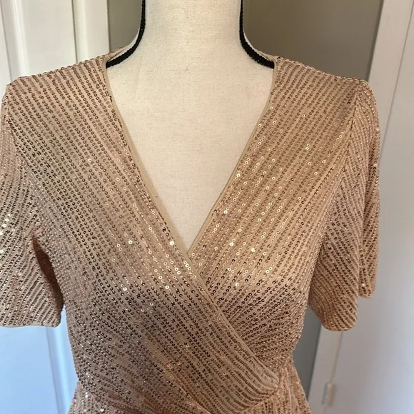 Sequin Ruffle Gold Wrap Blouse - M - Picture 6 of 10